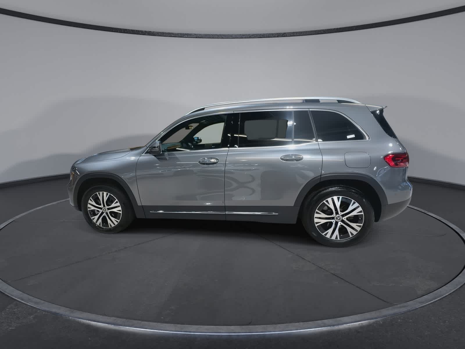 Thumbnail: 2026 Mercedes-Benz GLB - 7