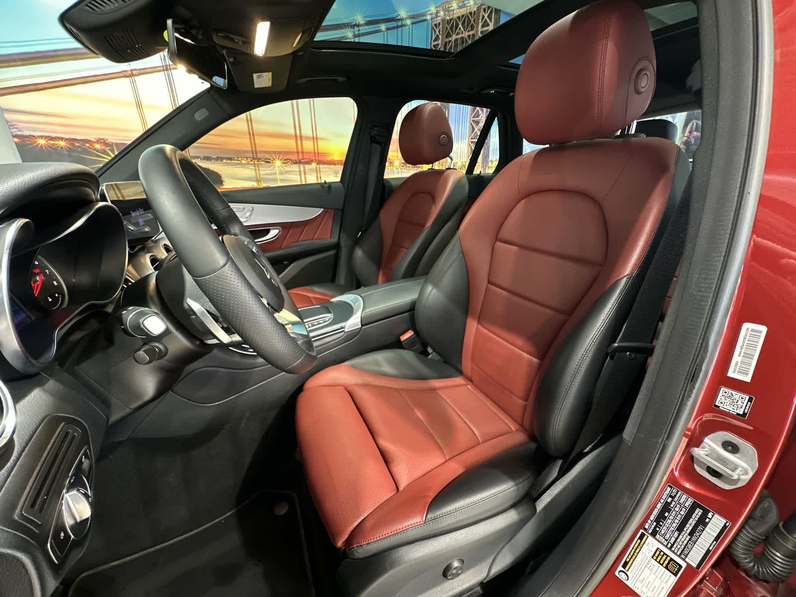 Thumbnail: 2022 Mercedes-Benz GLC - 23