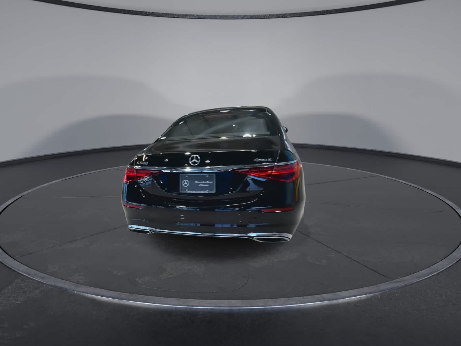 Thumbnail: 2023 Mercedes-Benz S-Class - 10