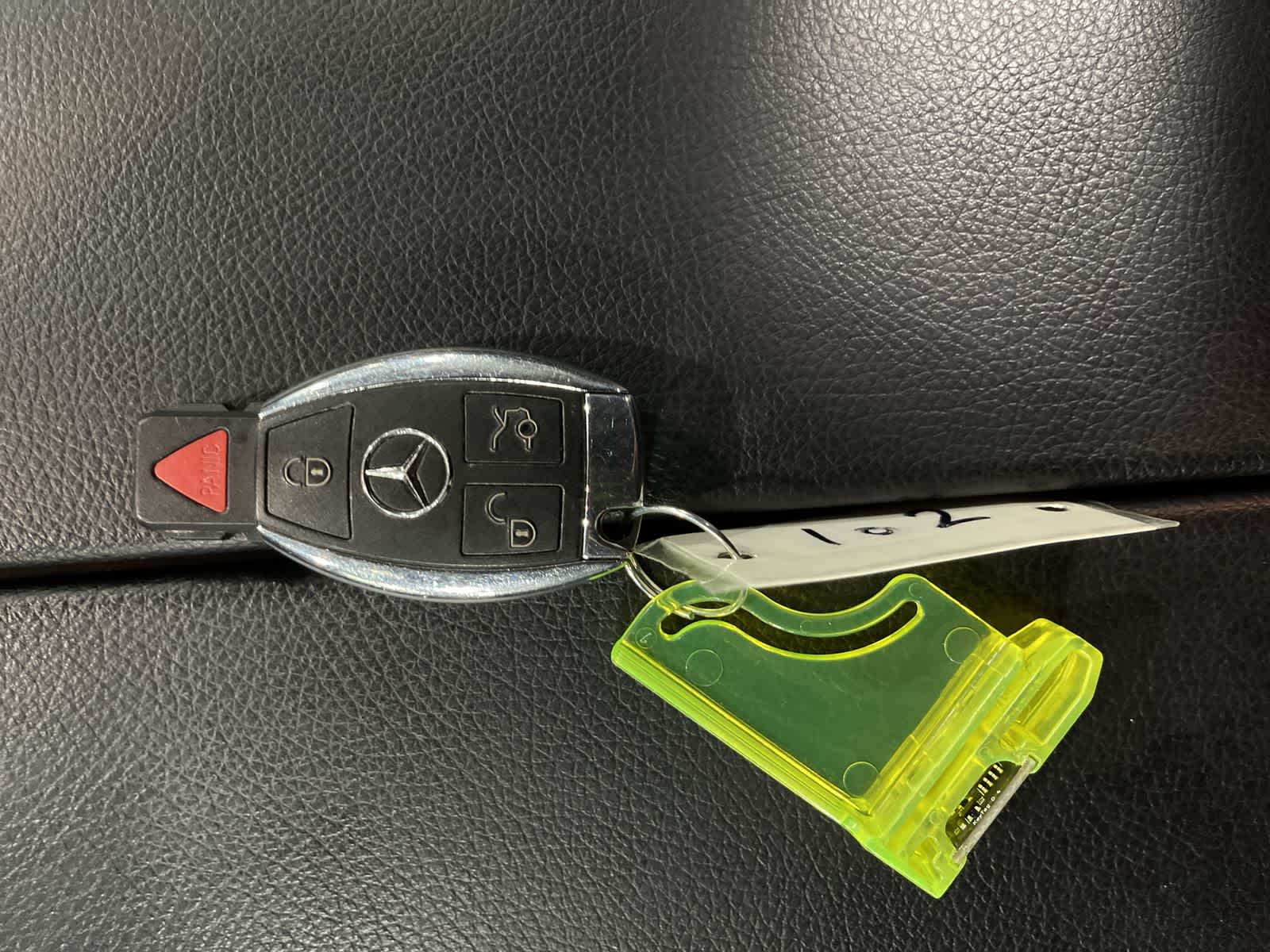 Thumbnail: 2016 Mercedes-Benz GLE - 32