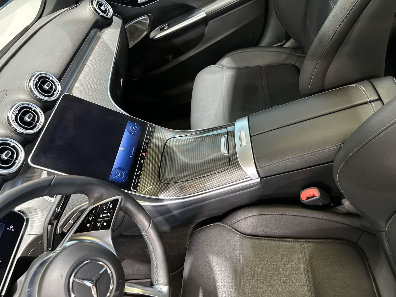 Thumbnail: 2023 Mercedes-Benz C-Class - 28