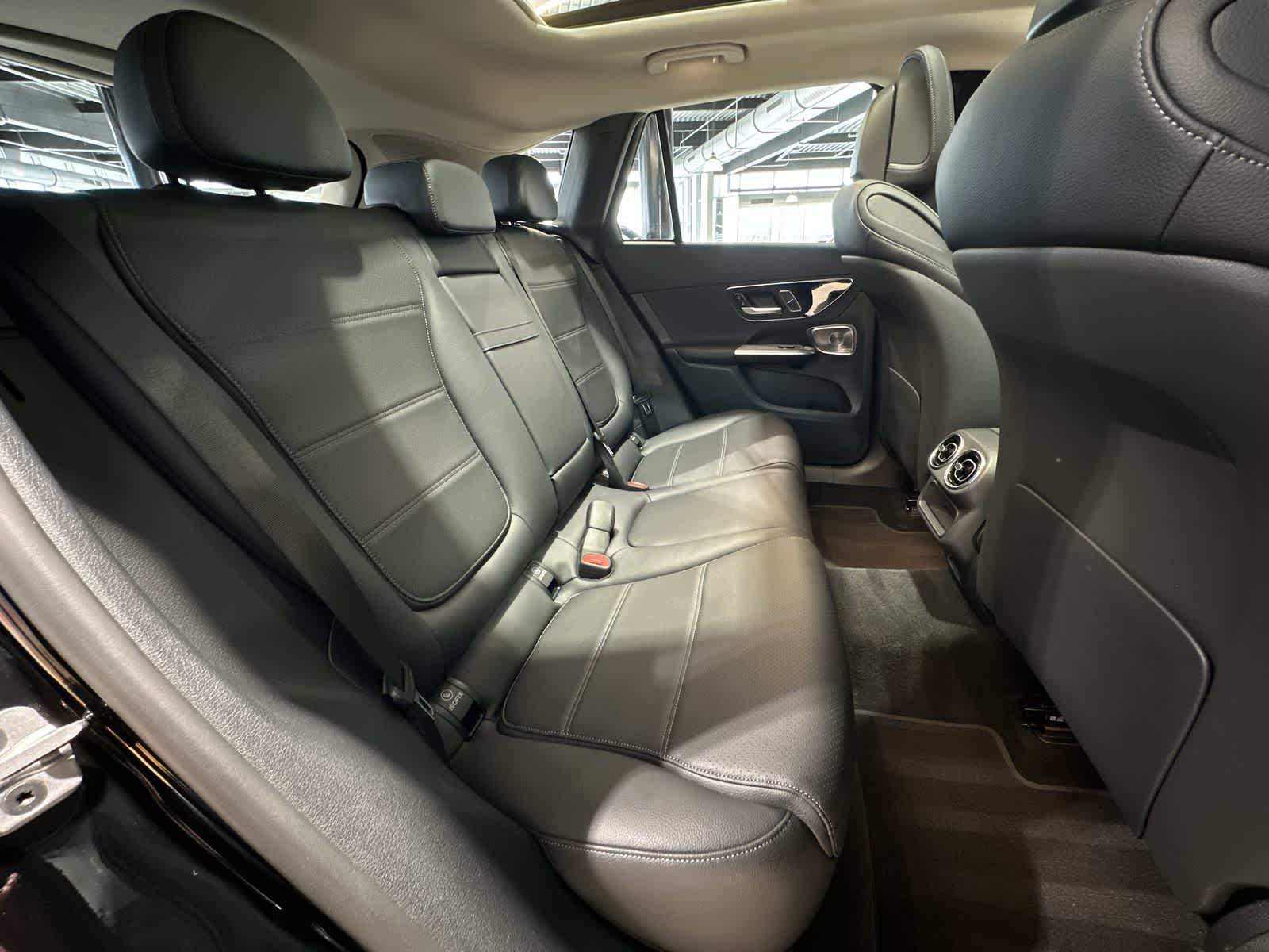 Thumbnail: 2023 Mercedes-Benz GLC - 25