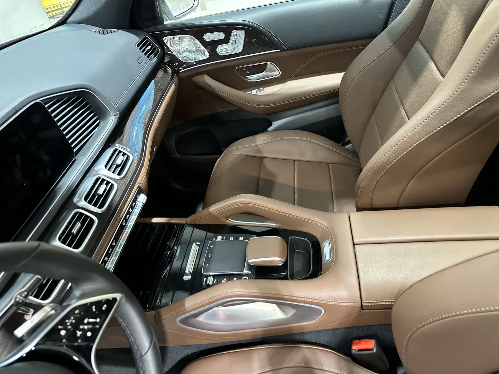 Thumbnail: 2026 Mercedes-Benz GLE - 28