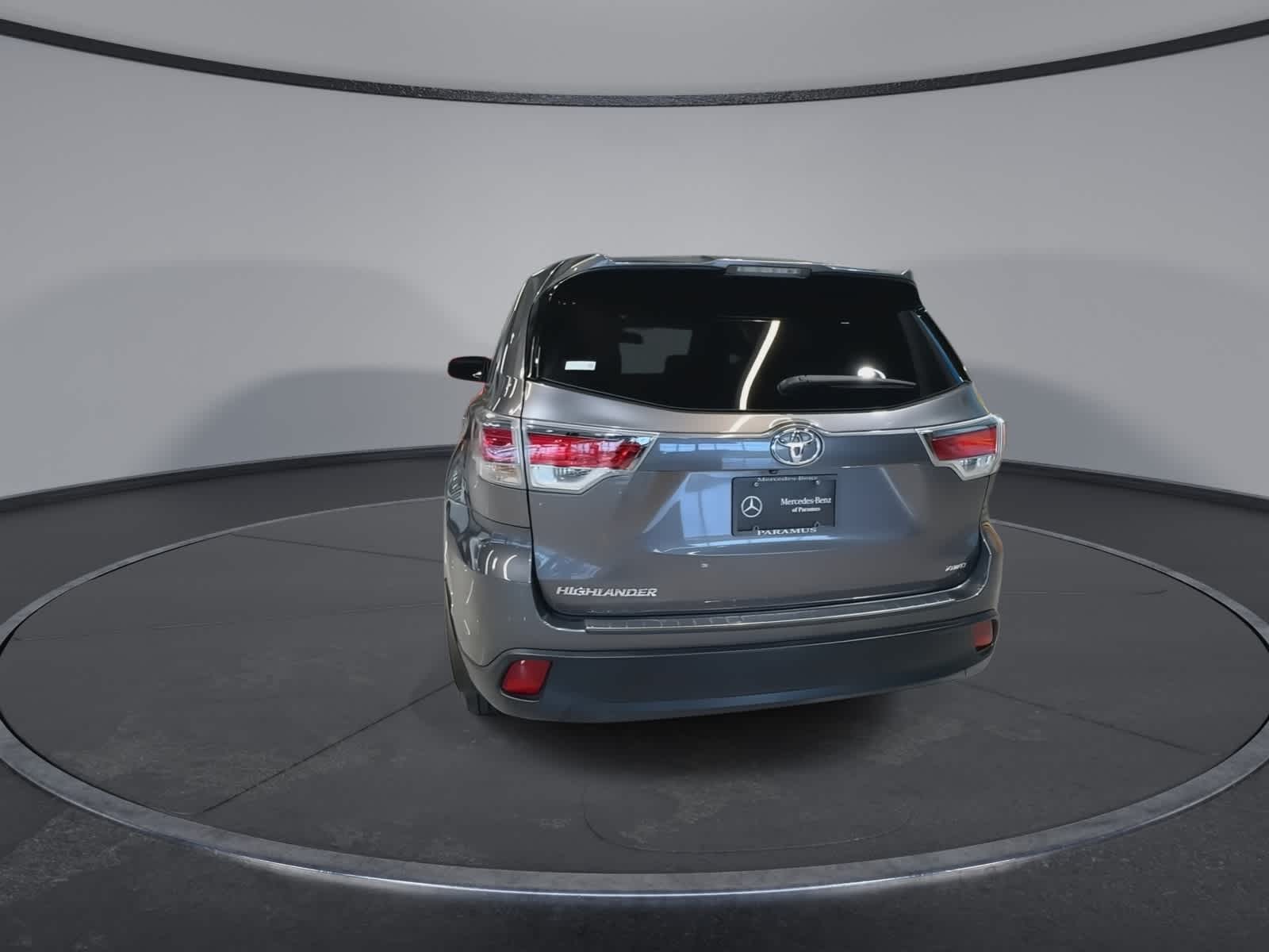 Thumbnail: 2016 Toyota Highlander - 9