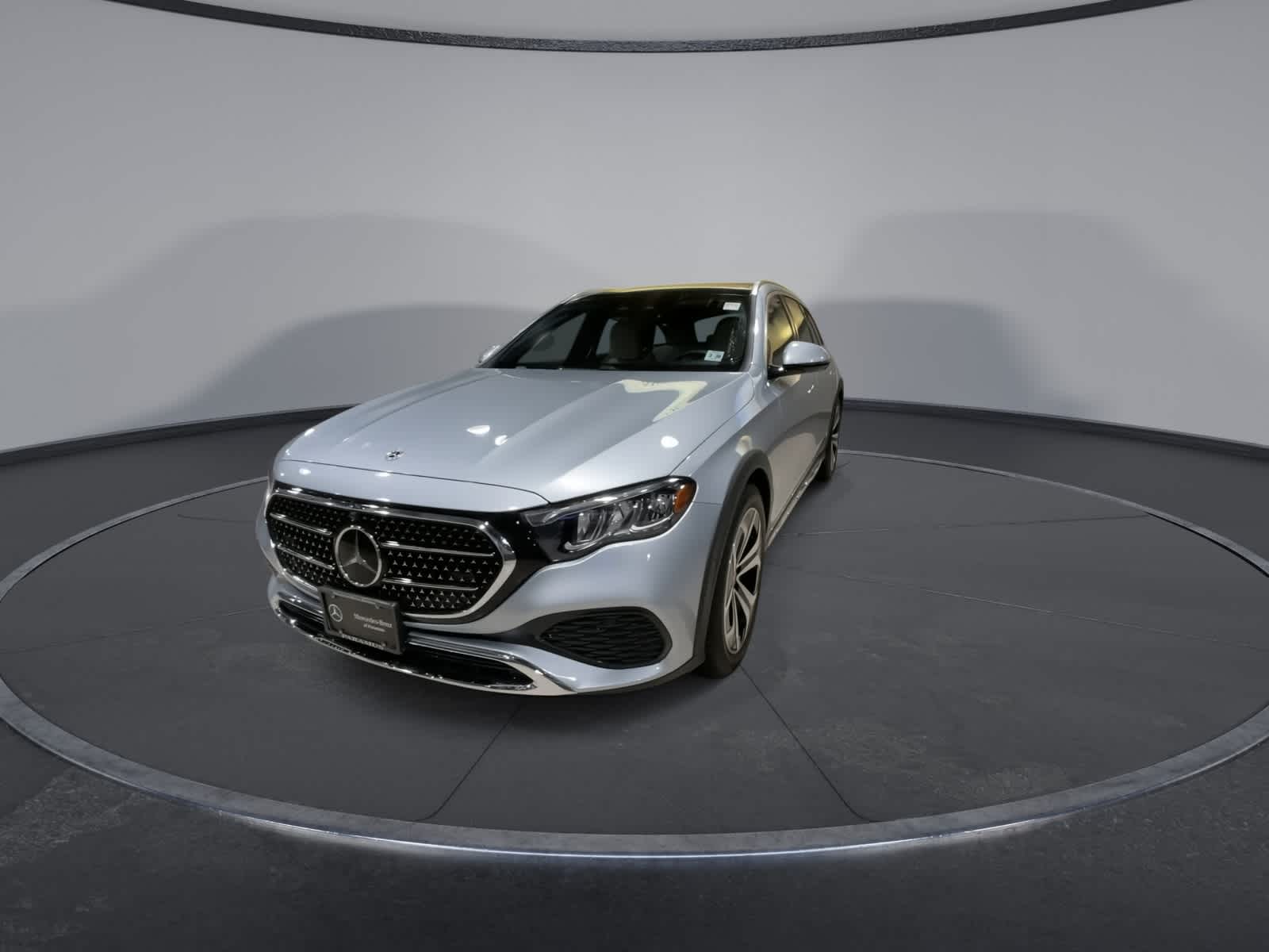 Thumbnail: 2025 Mercedes-Benz E-Class - 5