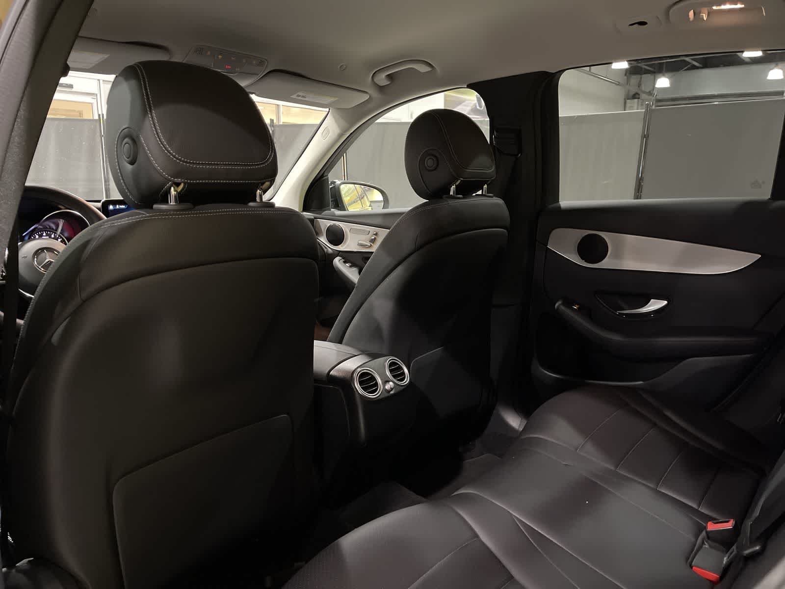 Thumbnail: 2022 Mercedes-Benz GLC - 24