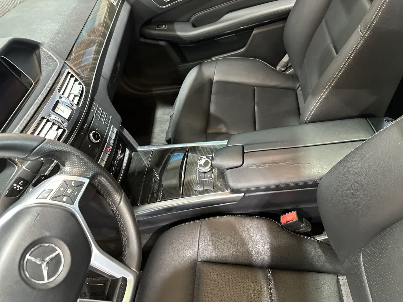 Thumbnail: 2016 Mercedes-Benz E-Class - 28