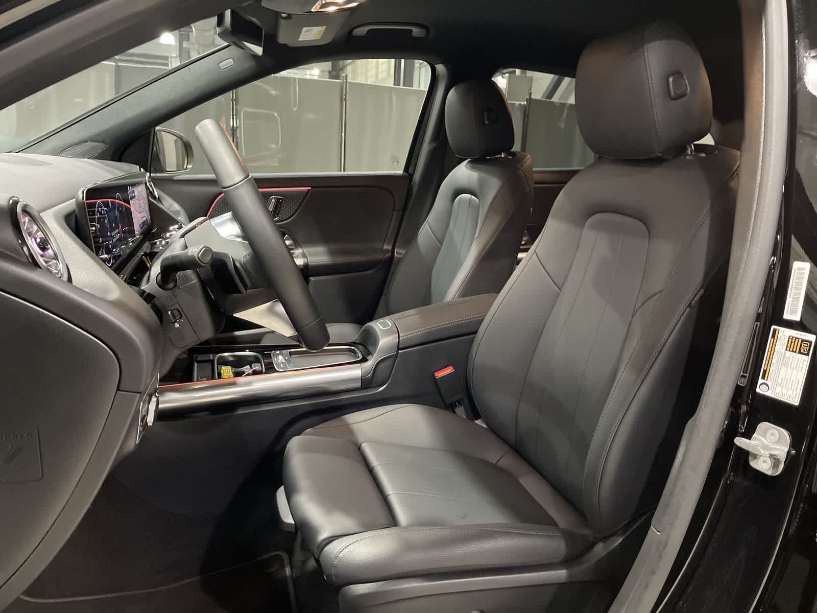 Thumbnail: 2025 Mercedes-Benz GLA - 23