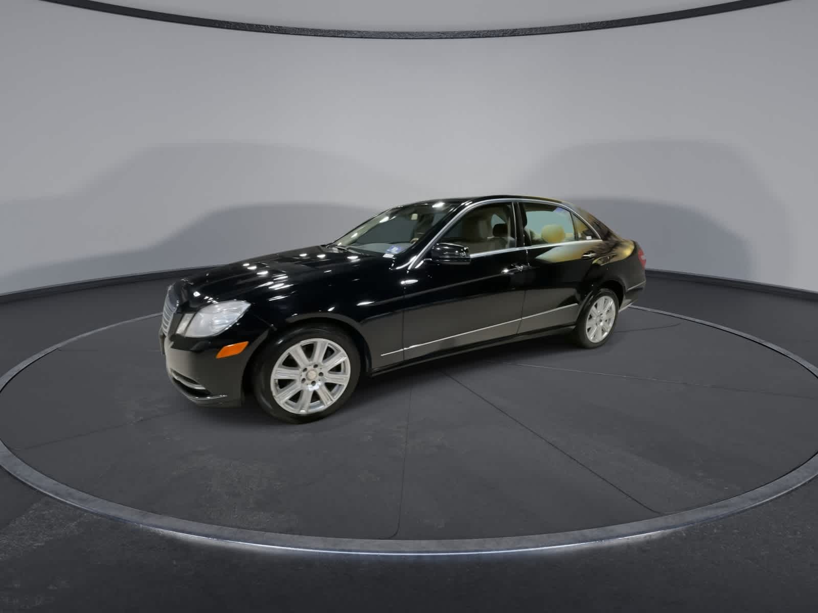 Thumbnail: 2013 Mercedes-Benz E-Class - 7