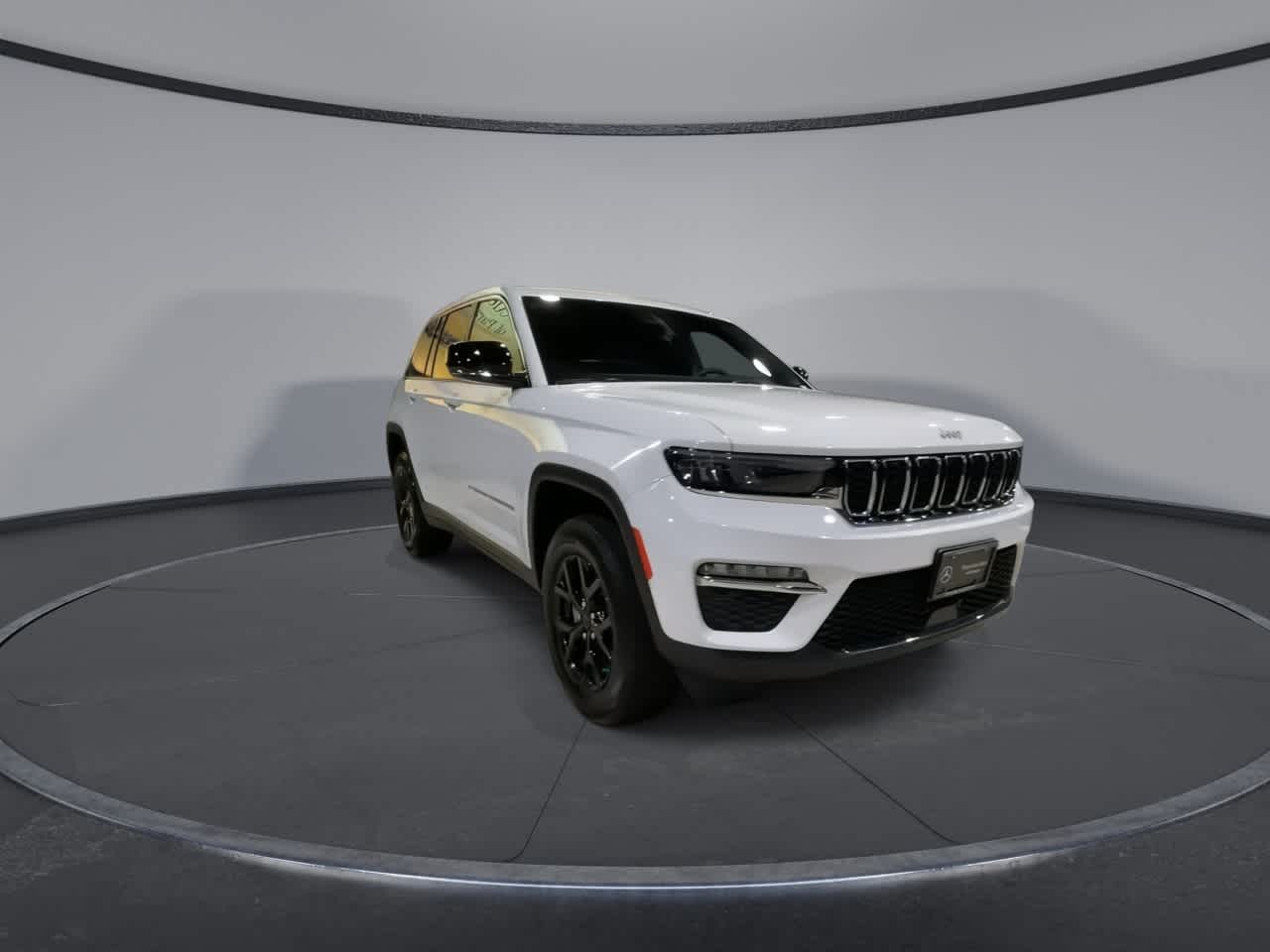 Thumbnail: 2024 Jeep Grand Cherokee - 3