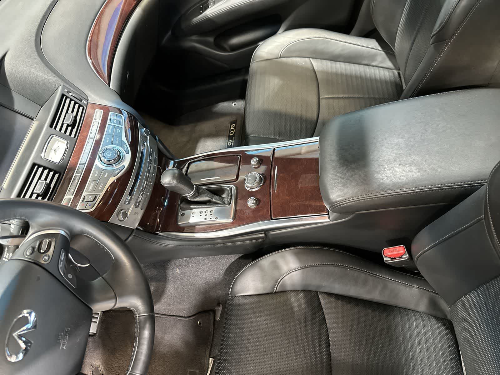 Thumbnail: 2017 INFINITI Q70 - 28