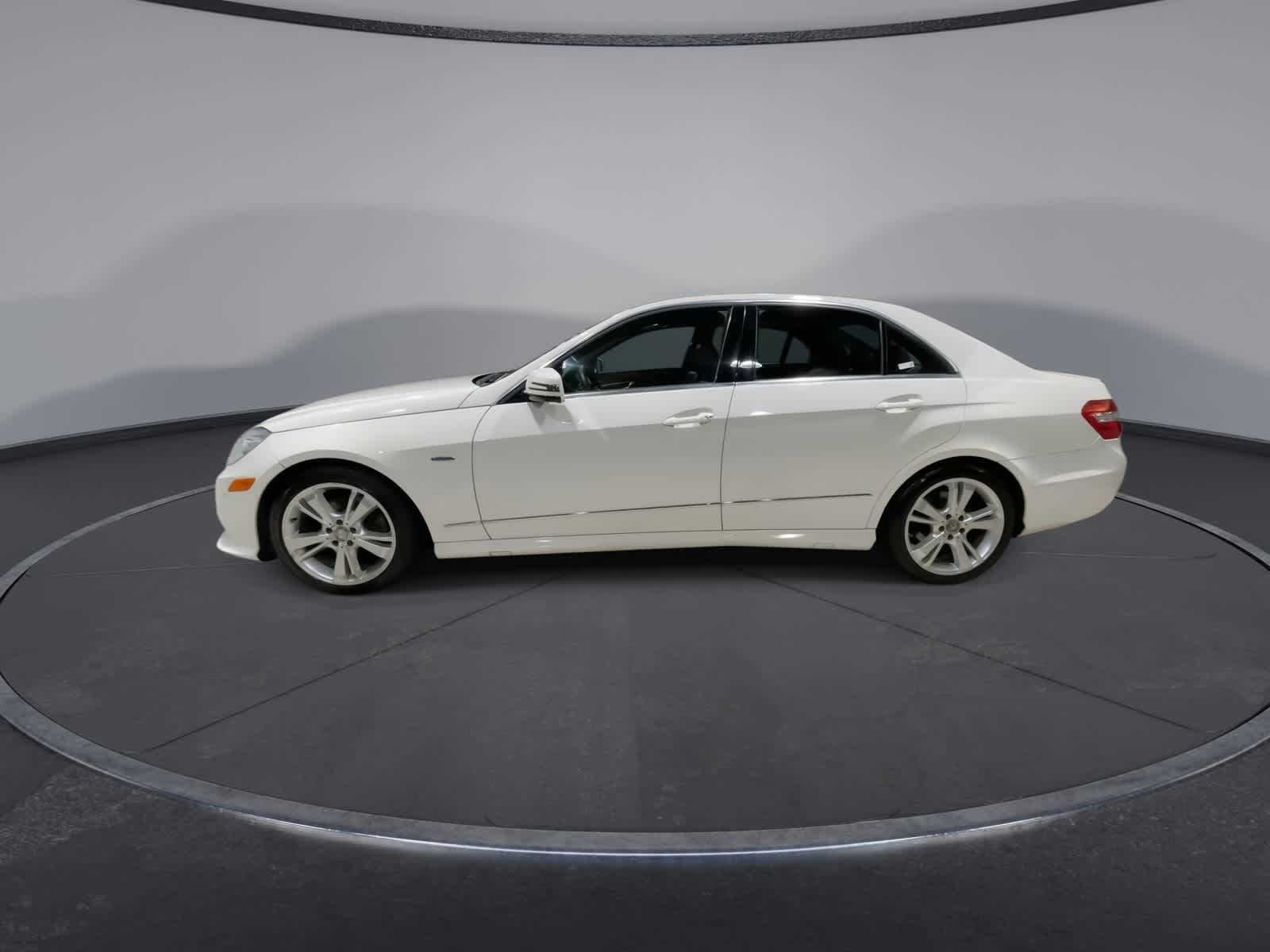 Thumbnail: 2012 Mercedes-Benz E-Class - 7