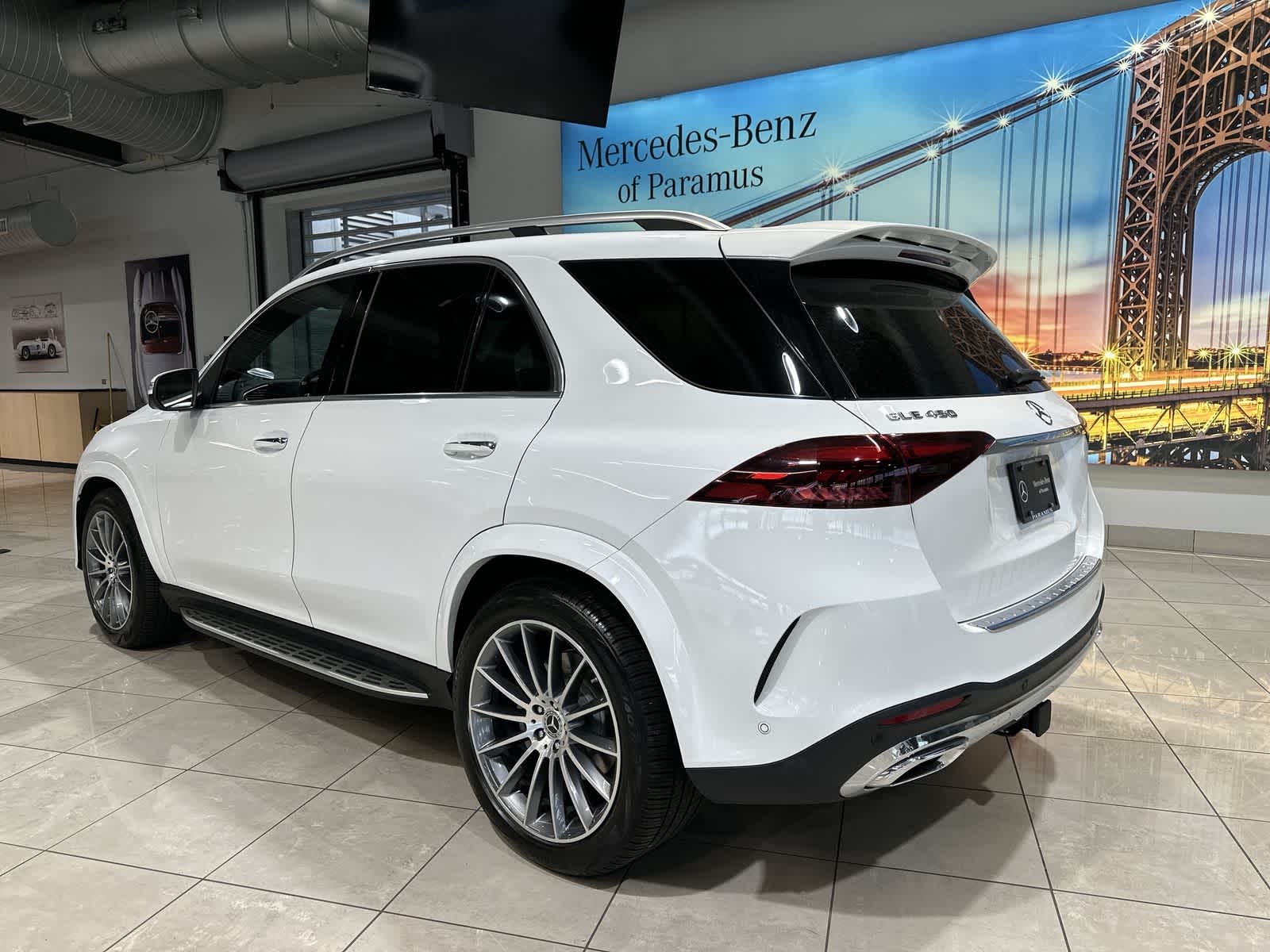 Thumbnail: 2026 Mercedes-Benz GLE - 16