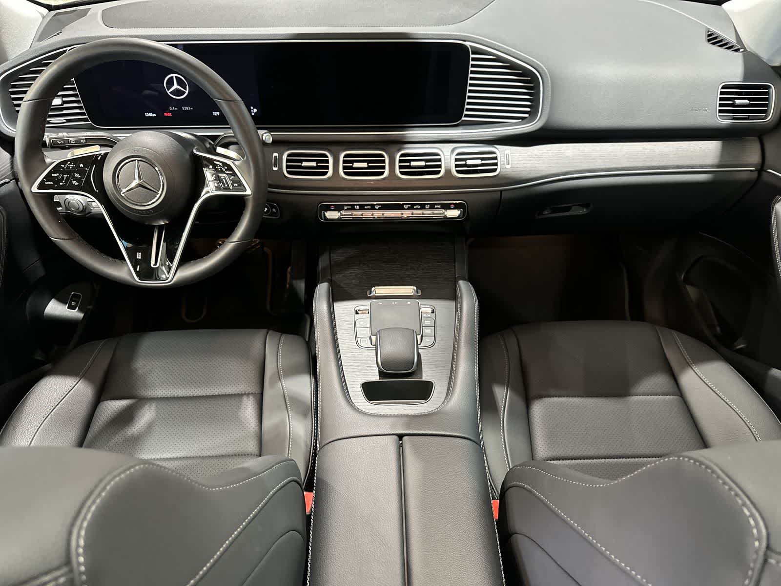 Thumbnail: 2026 Mercedes-Benz GLE - 22