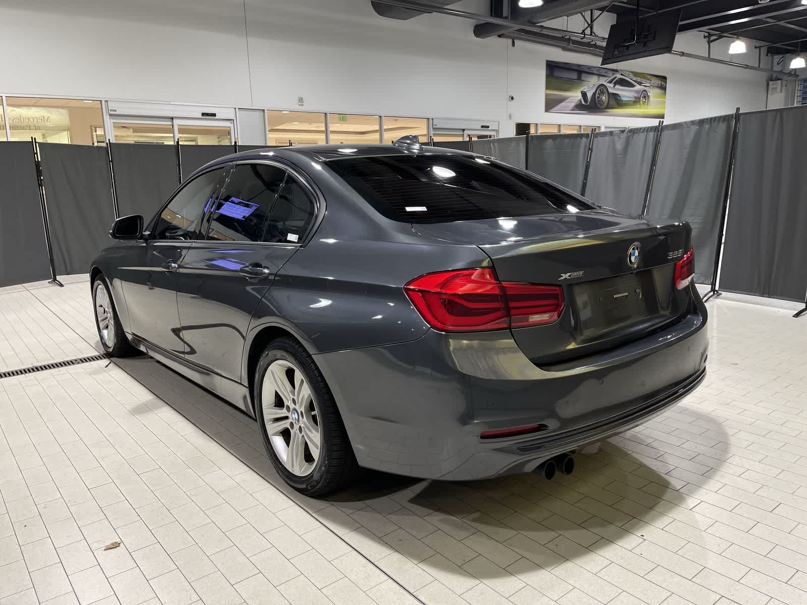 Thumbnail: 2016 BMW 3 Series - 16
