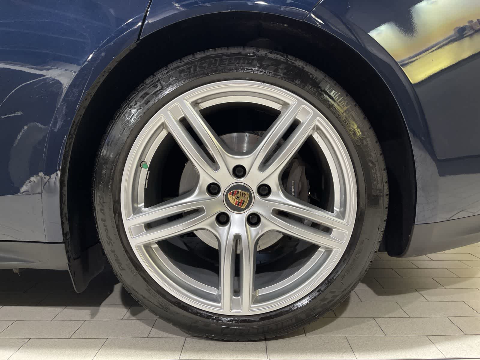 Thumbnail: 2022 Porsche Panamera - 20