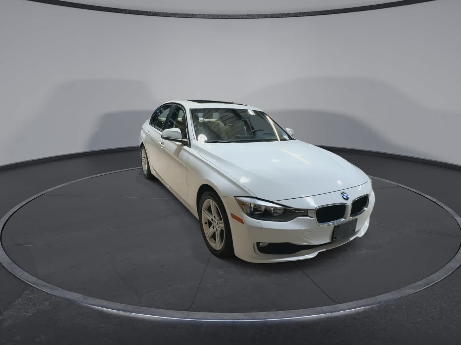 Thumbnail: 2013 BMW 3 Series - 3