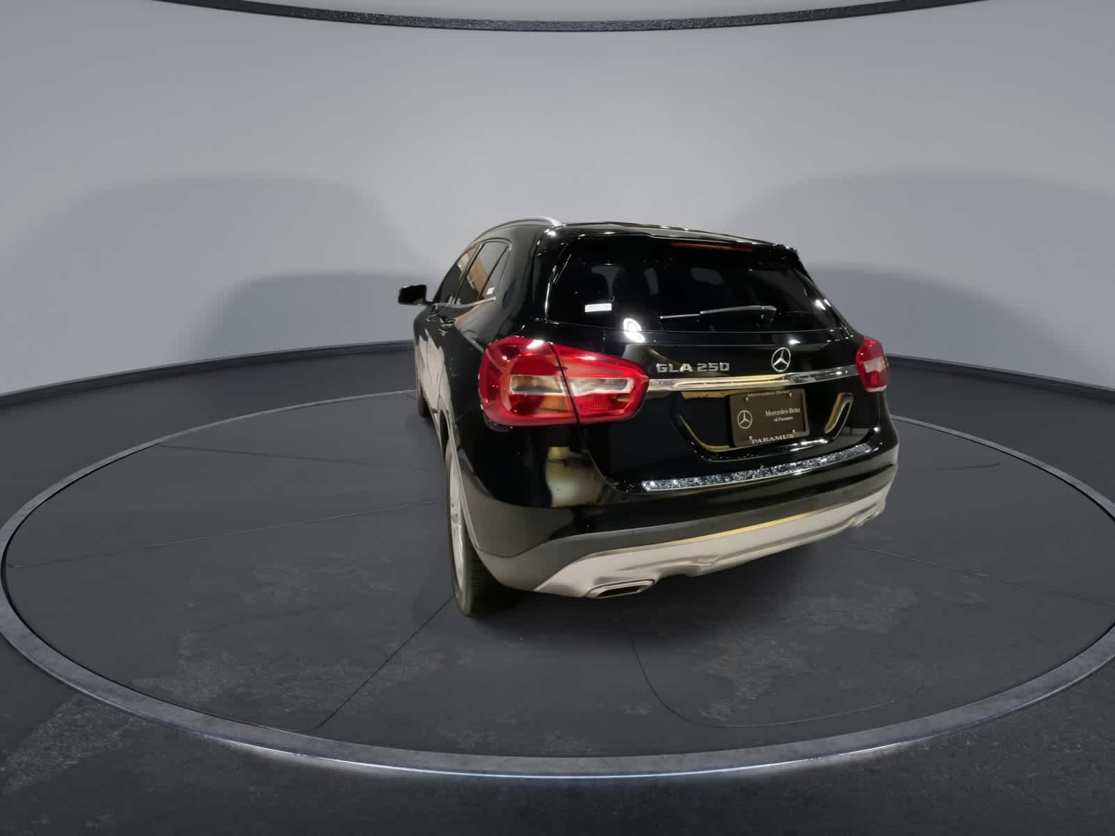 Thumbnail: 2017 Mercedes-Benz GLA - 9