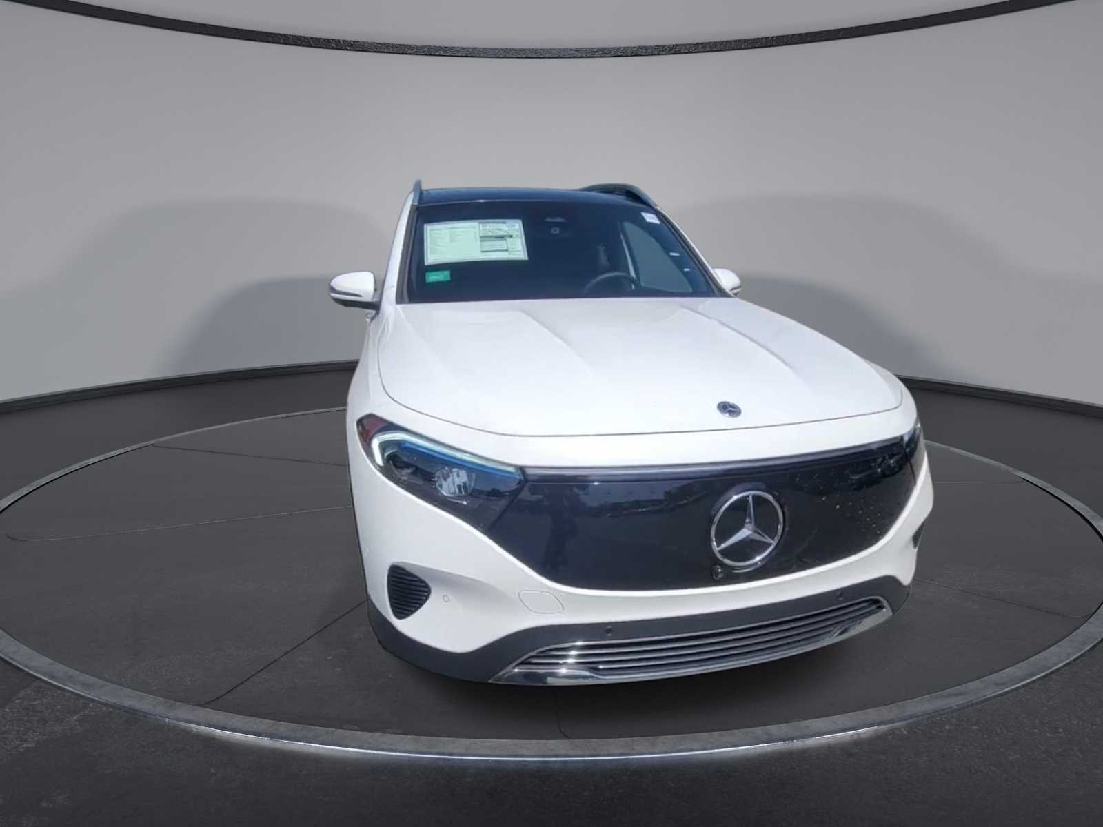 Thumbnail: 2024 Mercedes-Benz EQB - 3