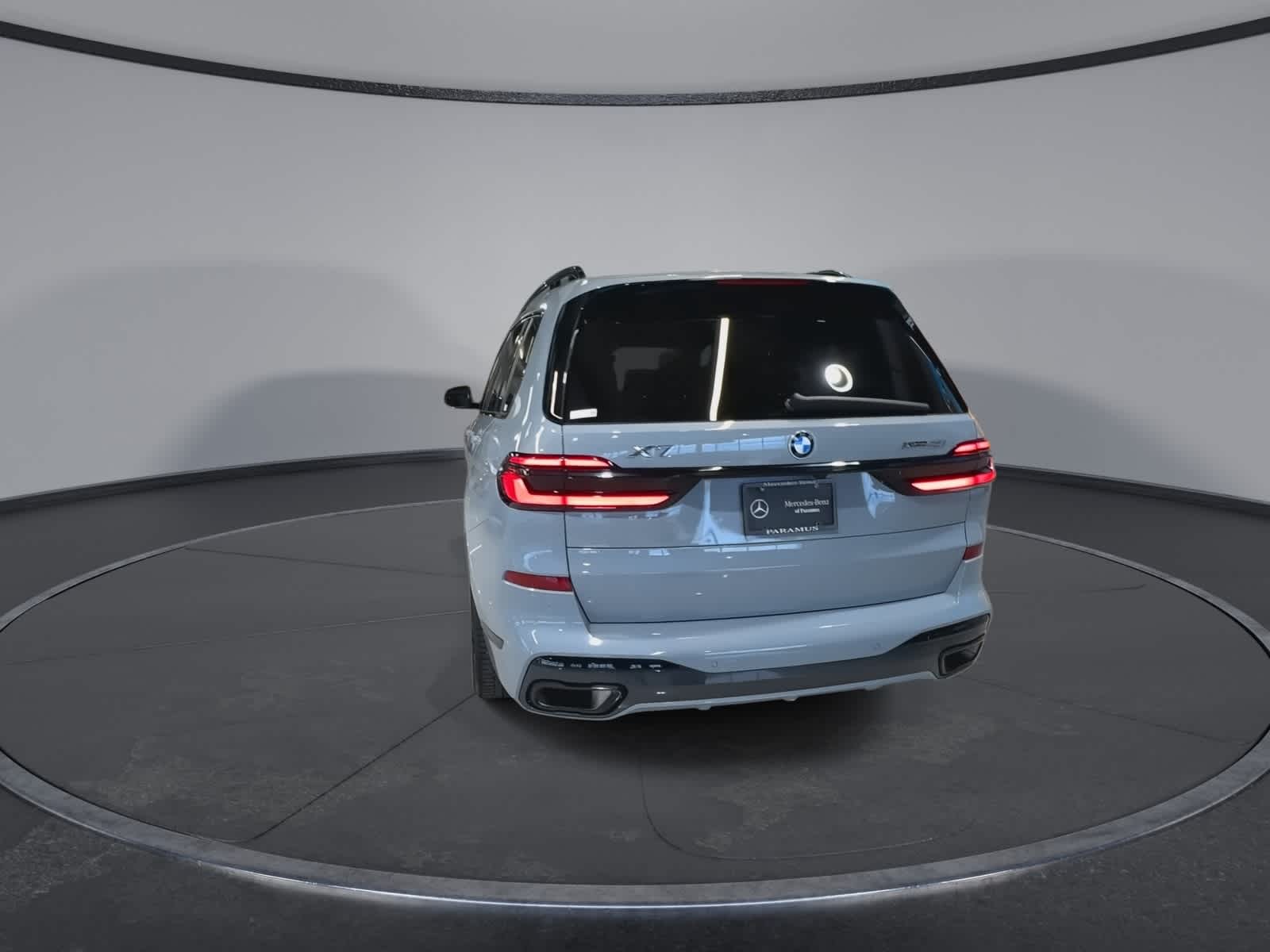 Thumbnail: 2025 BMW X7 - 9
