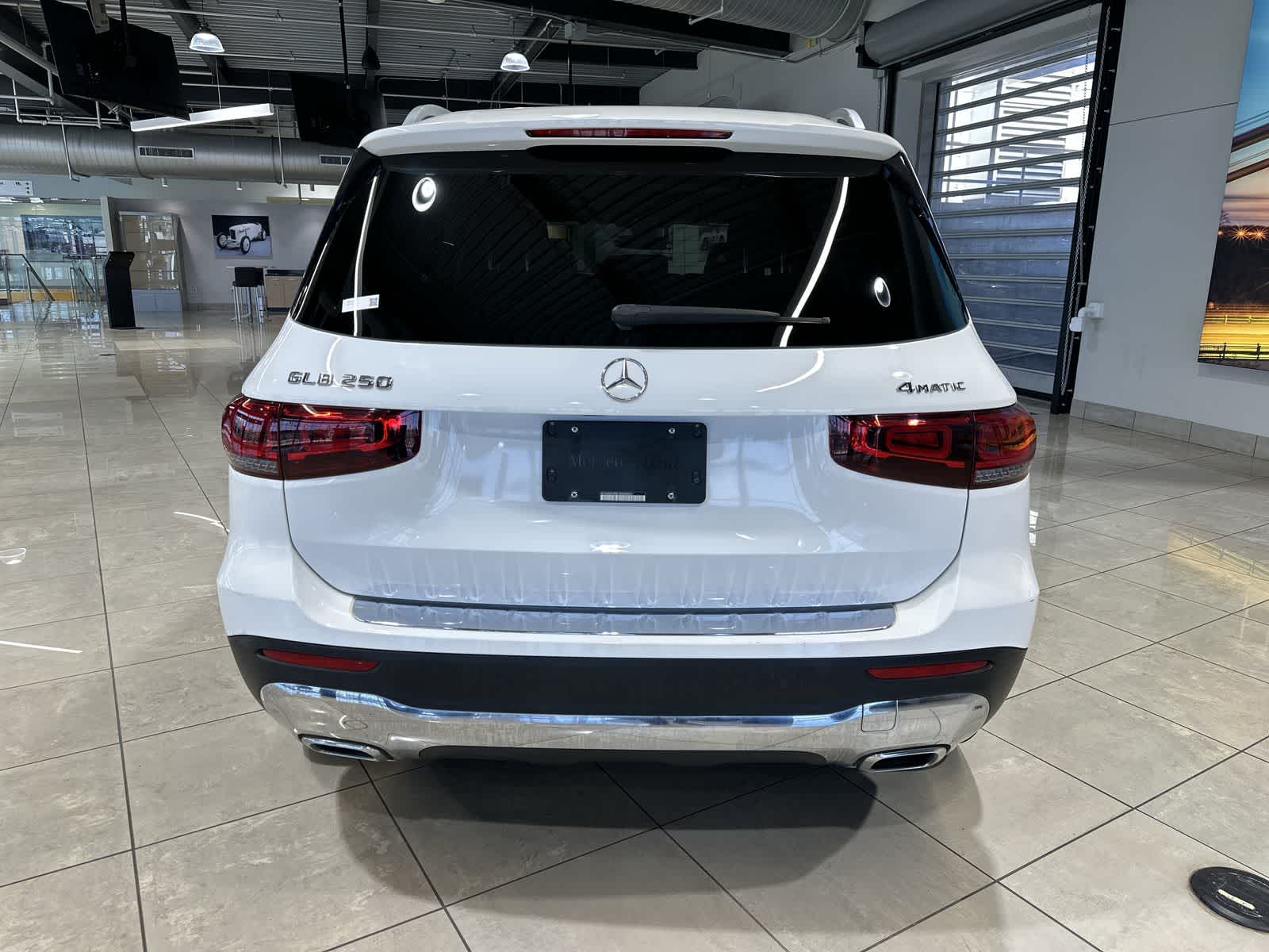 Thumbnail: 2020 Mercedes-Benz GLB - 17