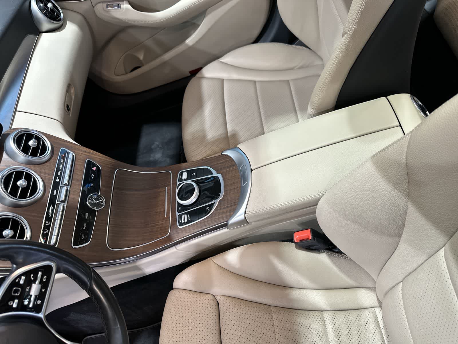 Thumbnail: 2021 Mercedes-Benz C-Class - 28