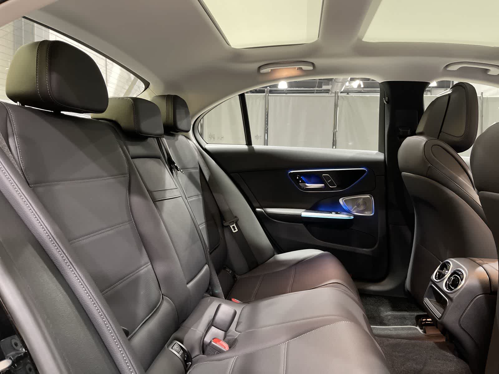 Thumbnail: 2025 Mercedes-Benz C-Class - 25