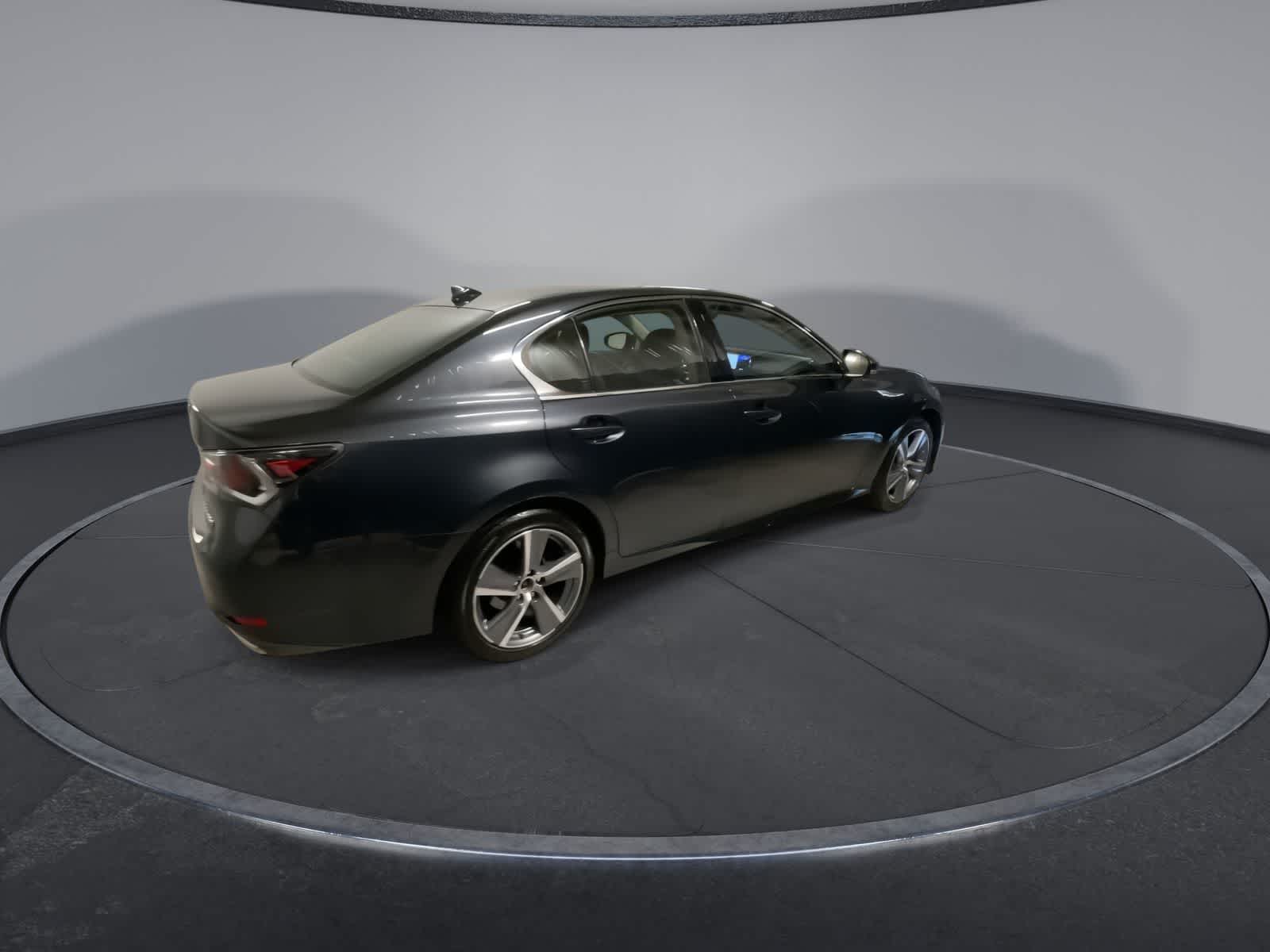 Thumbnail: 2018 Lexus GS - 12