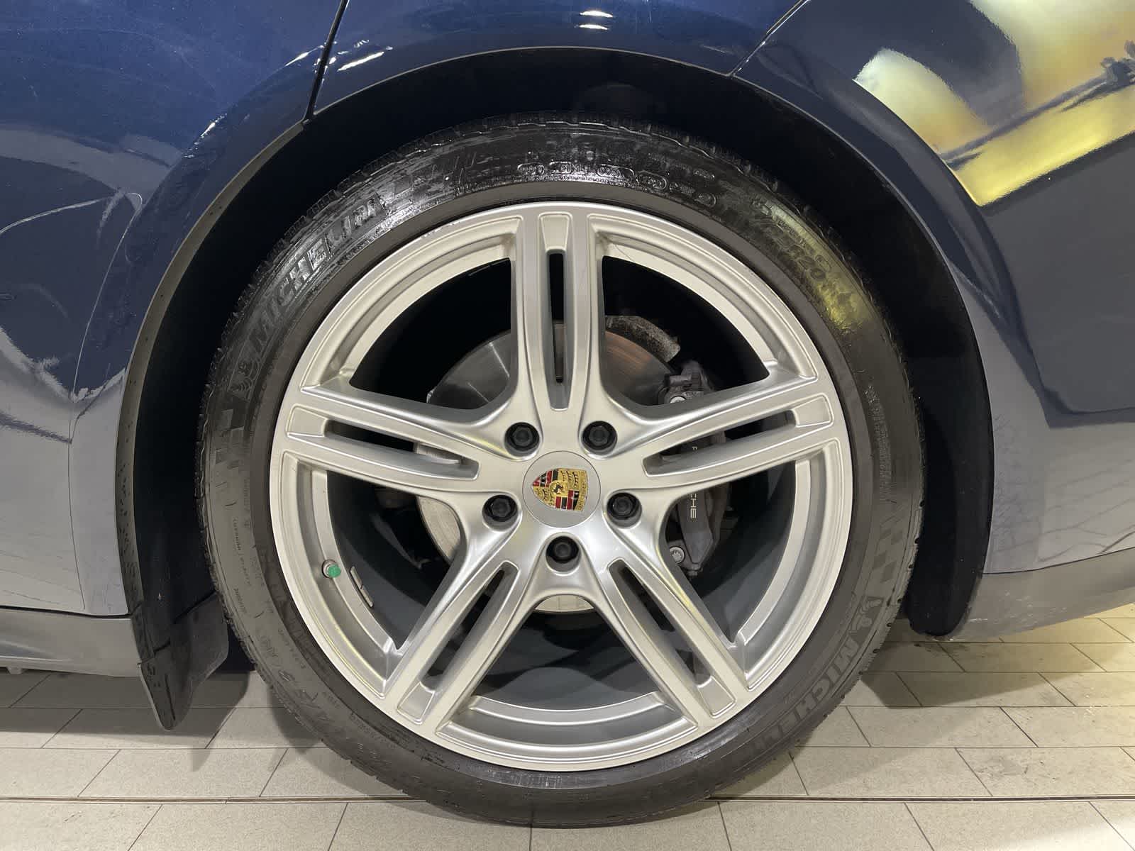 Thumbnail: 2022 Porsche Panamera - 20