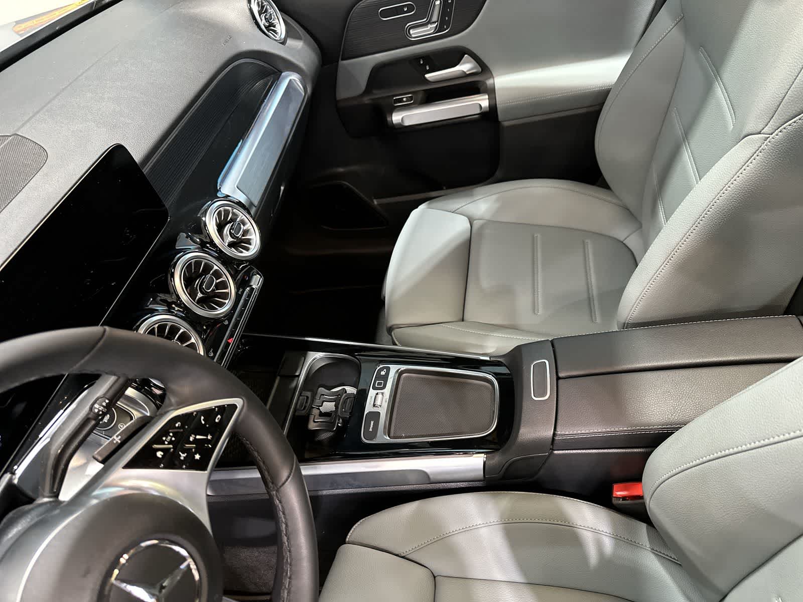 Thumbnail: 2026 Mercedes-Benz GLB - 28
