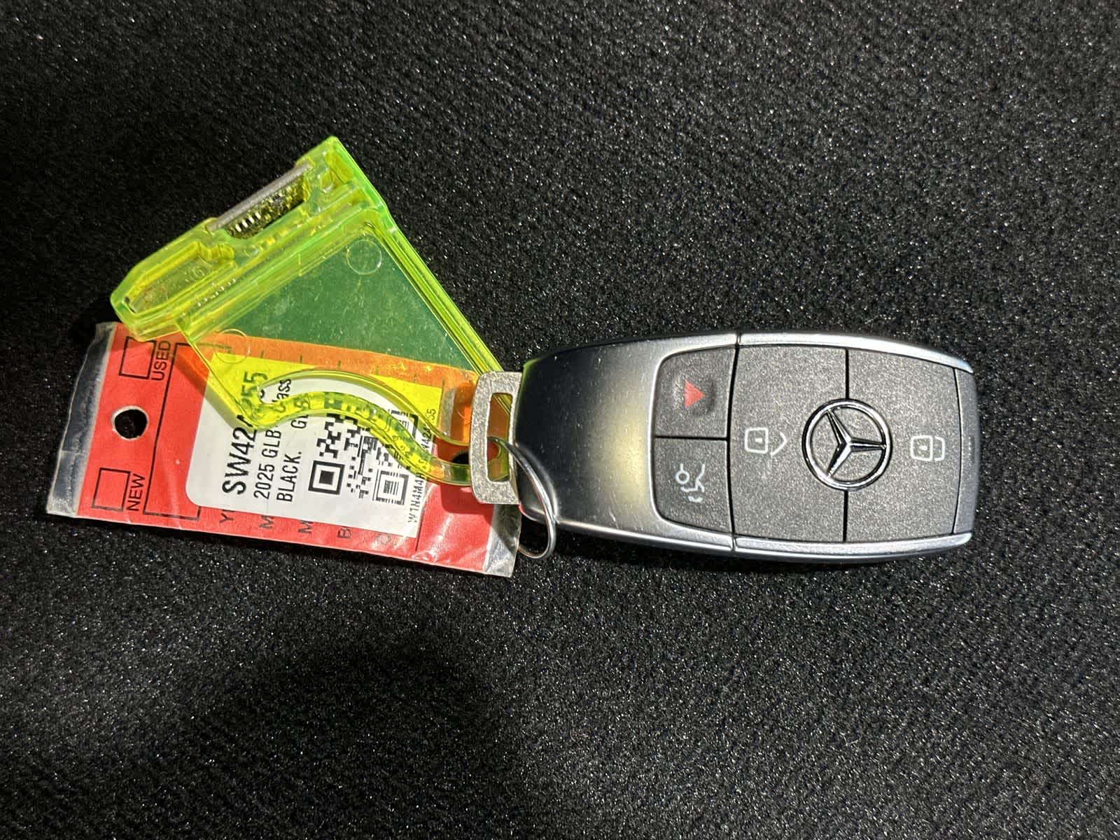 Thumbnail: 2025 Mercedes-Benz GLB - 32