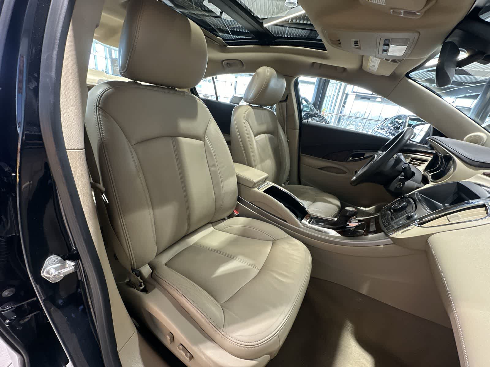 Thumbnail: 2010 Buick LaCrosse - 26