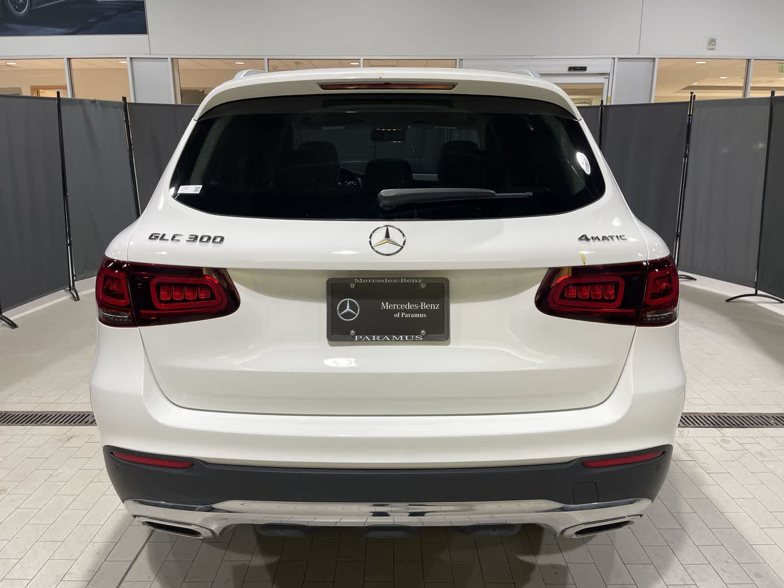 Thumbnail: 2022 Mercedes-Benz GLC - 17