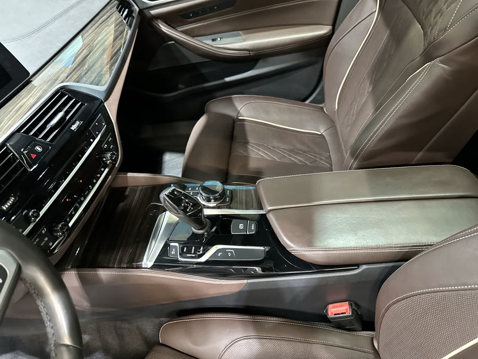Thumbnail: 2018 BMW 5 Series - 27