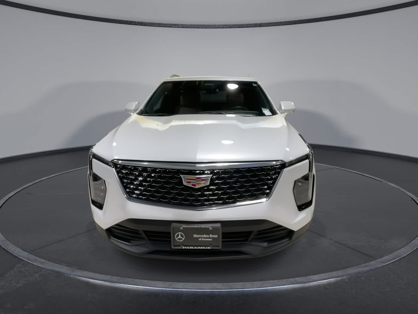 2024 Cadillac XT4 Luxury photo 4
