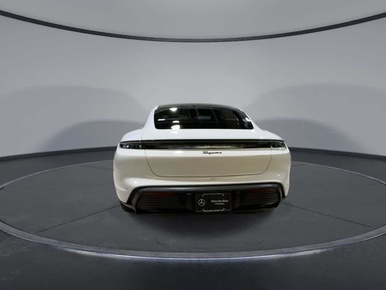 Thumbnail: 2022 Porsche Taycan - 10