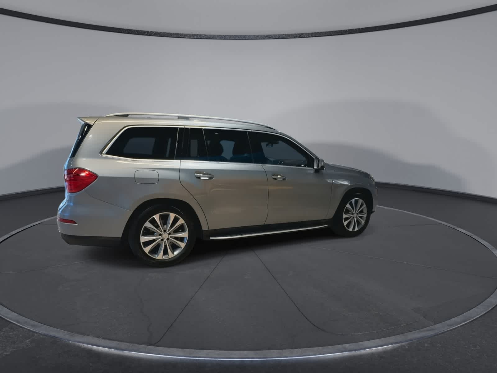 Thumbnail: 2016 Mercedes-Benz GL-Class - 12