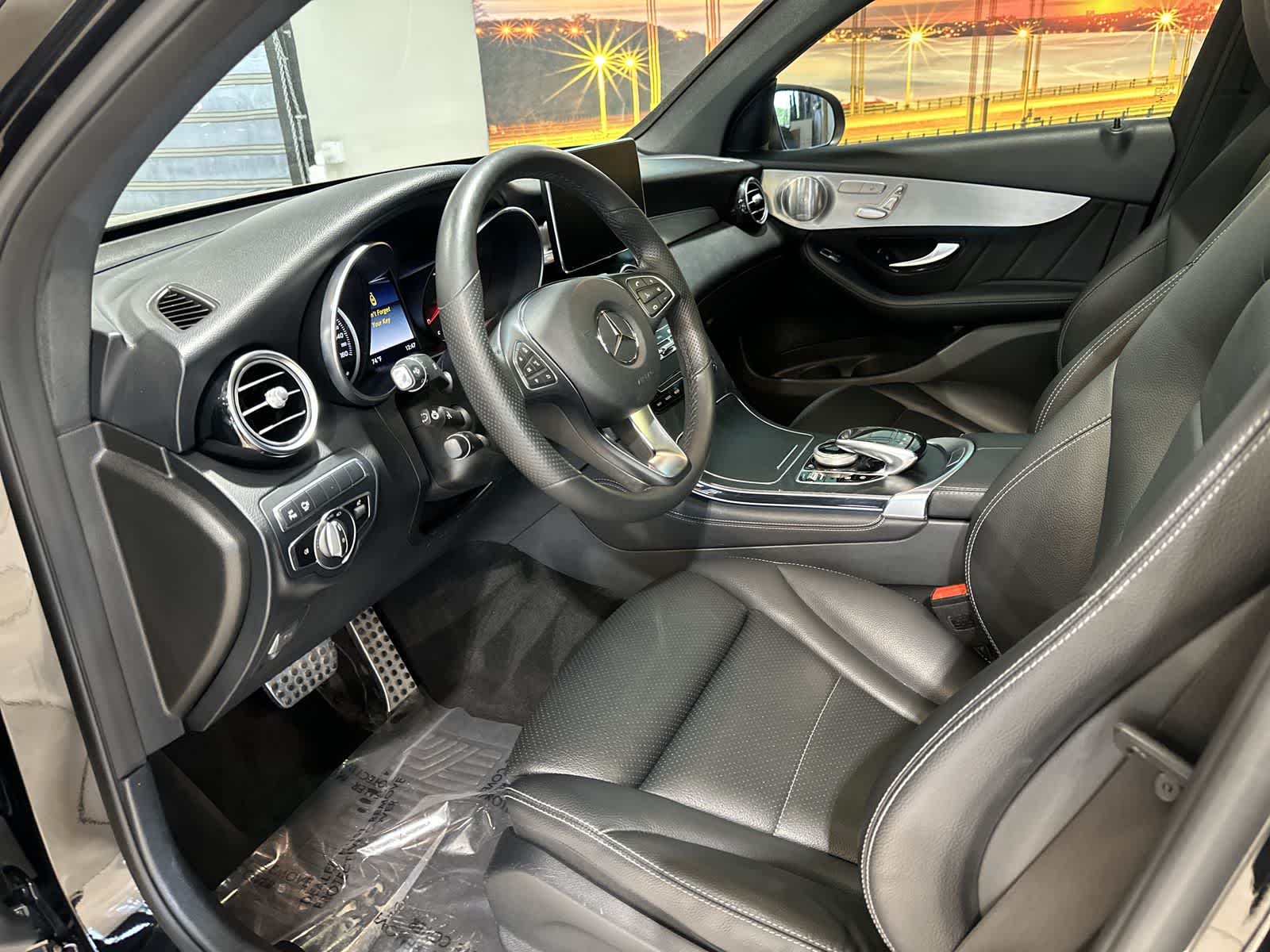 Thumbnail: 2019 Mercedes-Benz GLC - 14