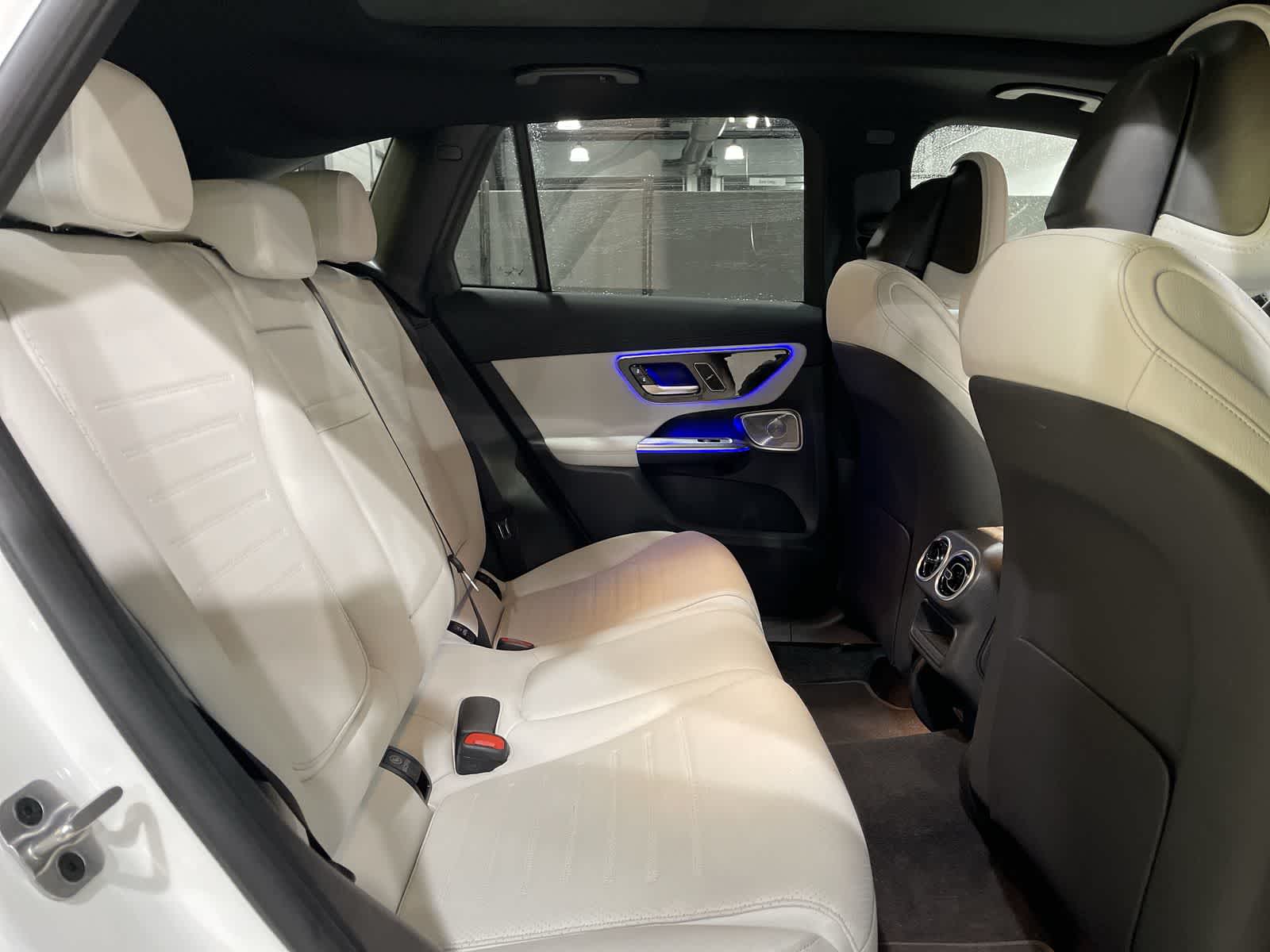 Thumbnail: 2025 Mercedes-Benz GLC - 25