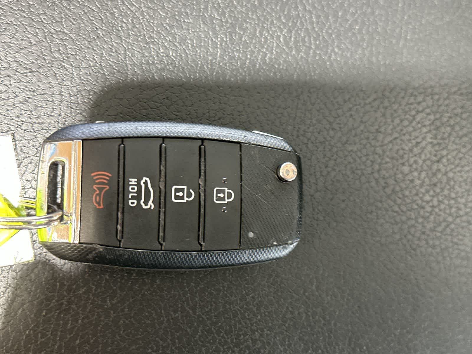 Thumbnail: 2022 Kia Rio - 32