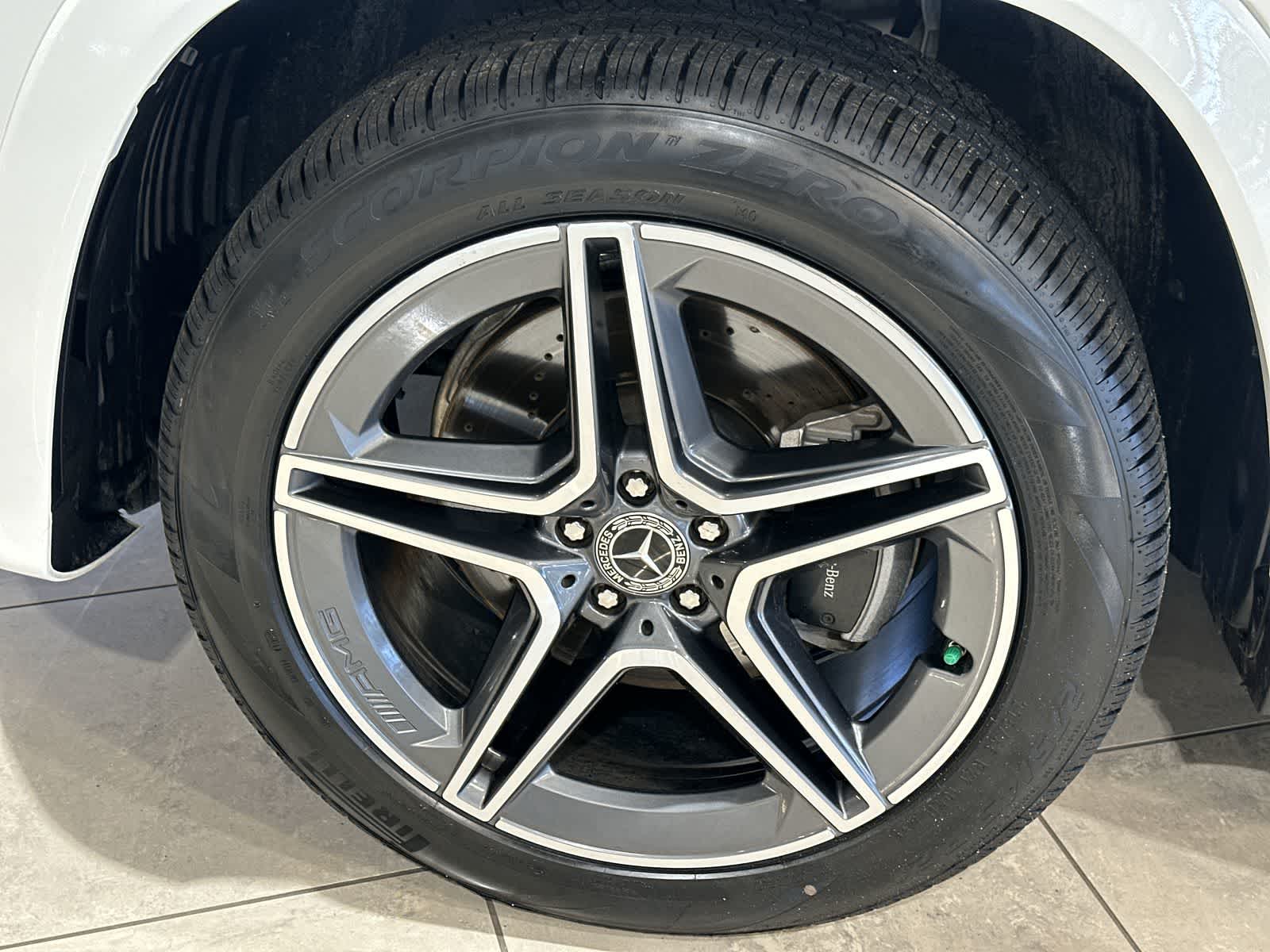 Thumbnail: 2024 Mercedes-Benz GLS - 19