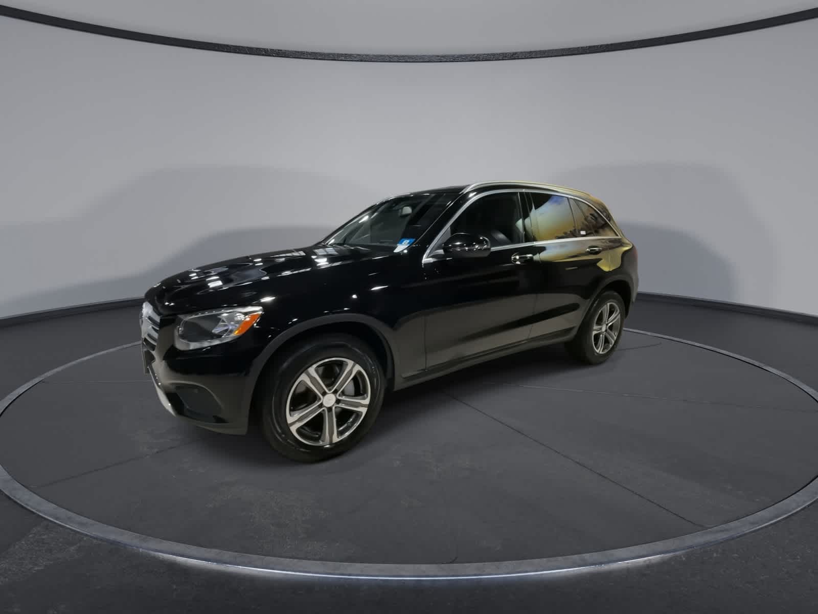 Thumbnail: 2016 Mercedes-Benz GLC - 6