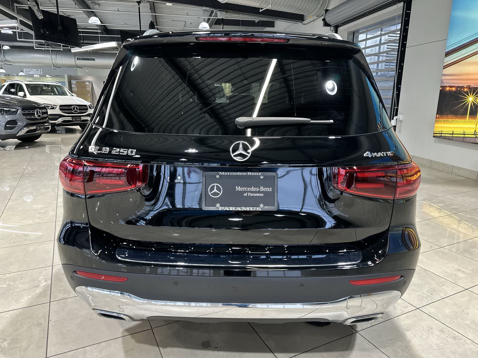 Thumbnail: 2025 Mercedes-Benz GLB - 17