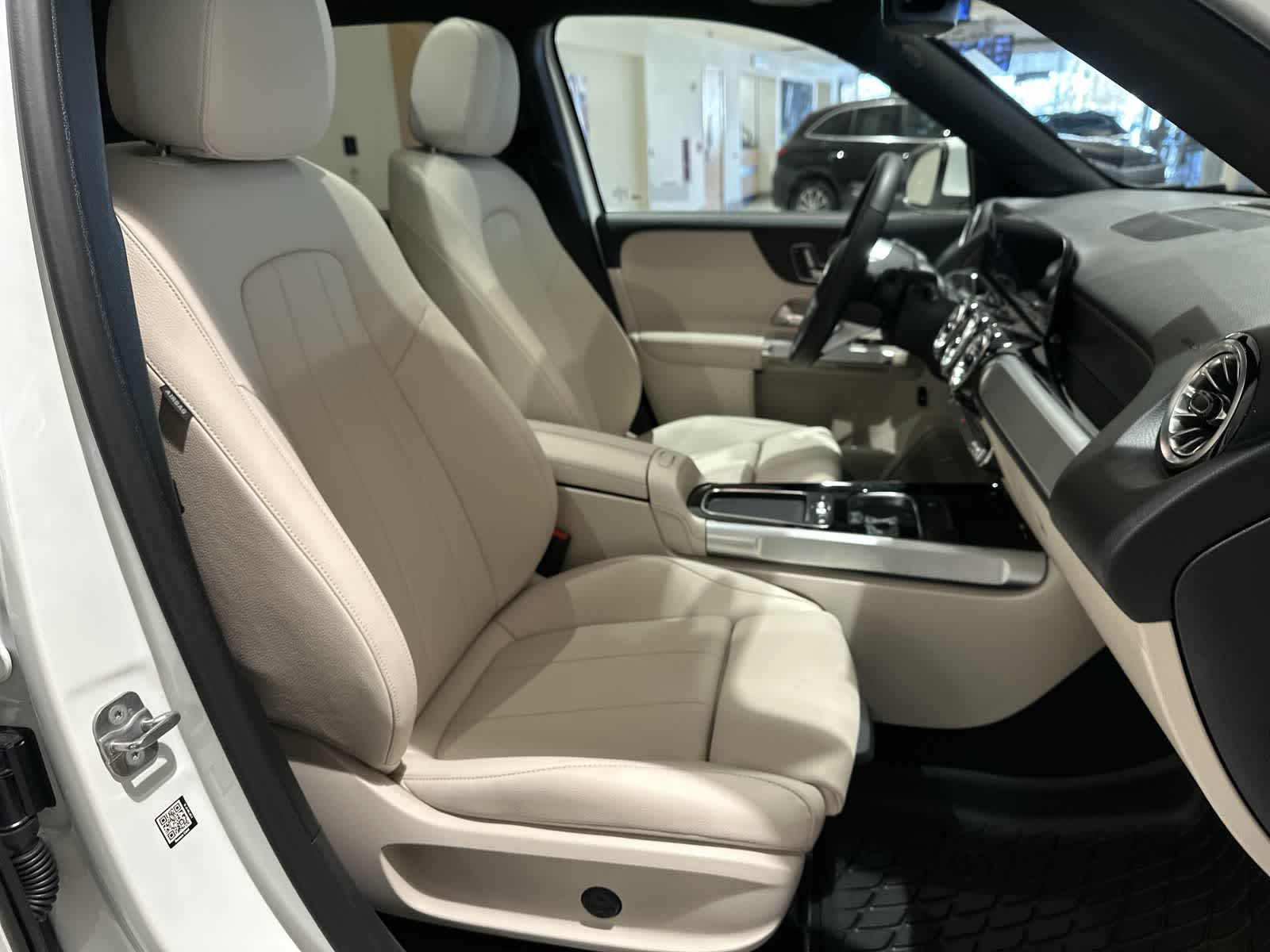 Thumbnail: 2026 Mercedes-Benz GLB - 26