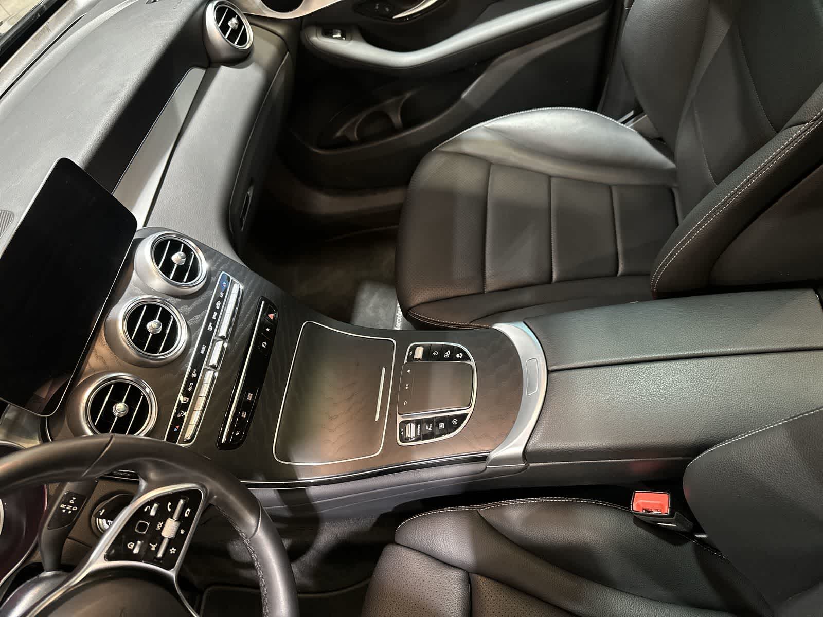 Thumbnail: 2022 Mercedes-Benz GLC - 28