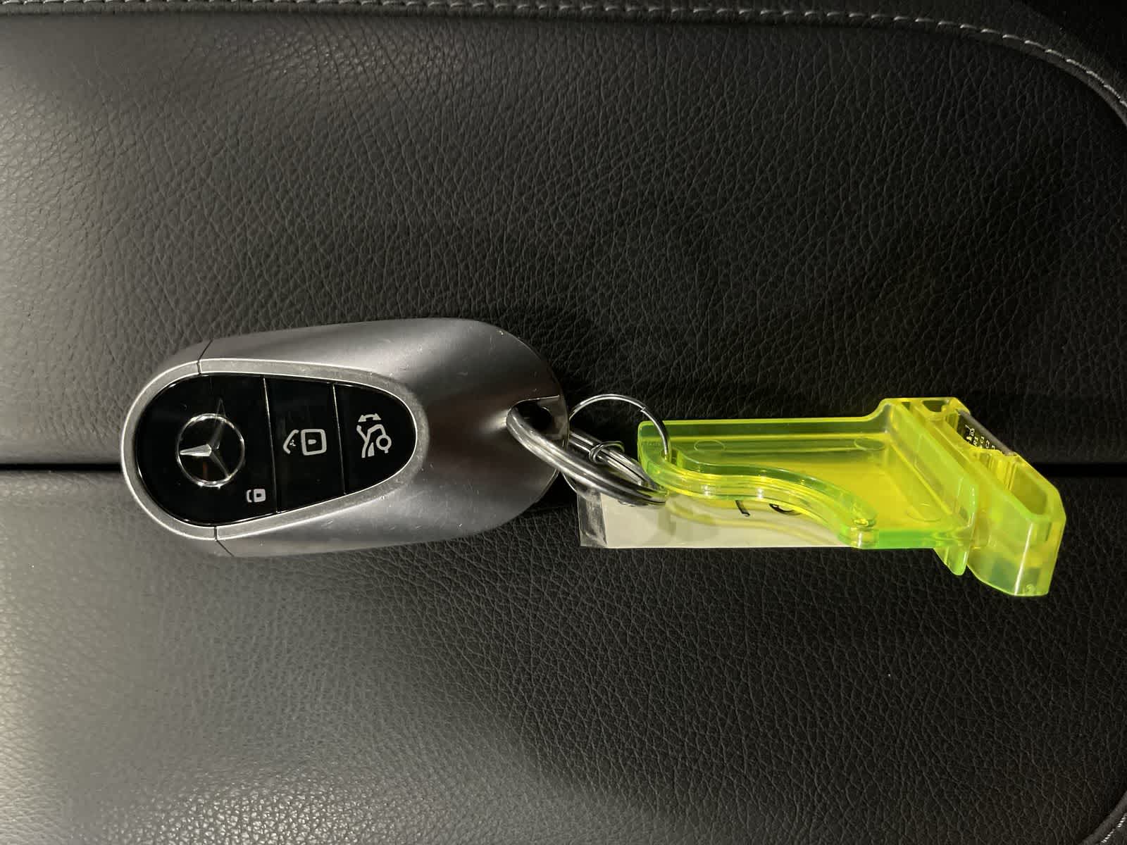 Thumbnail: 2022 Mercedes-Benz S-Class - 32