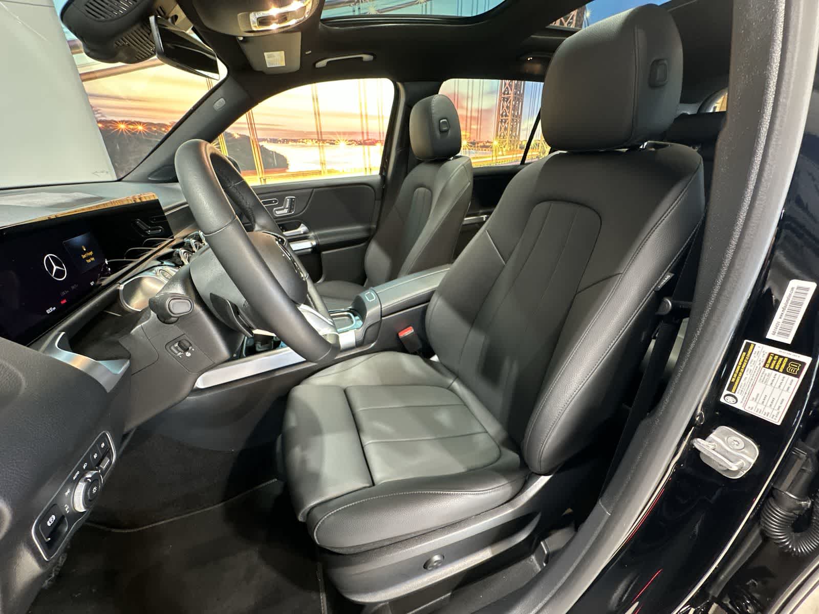 Thumbnail: 2025 Mercedes-Benz GLB - 23