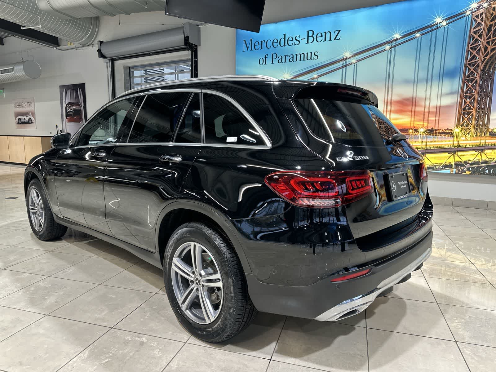 Thumbnail: 2022 Mercedes-Benz GLC - 16