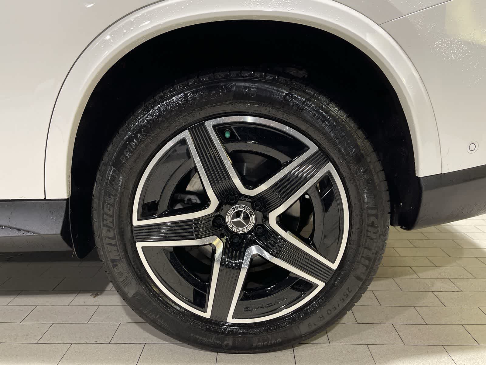 Thumbnail: 2025 Mercedes-Benz GLC - 20