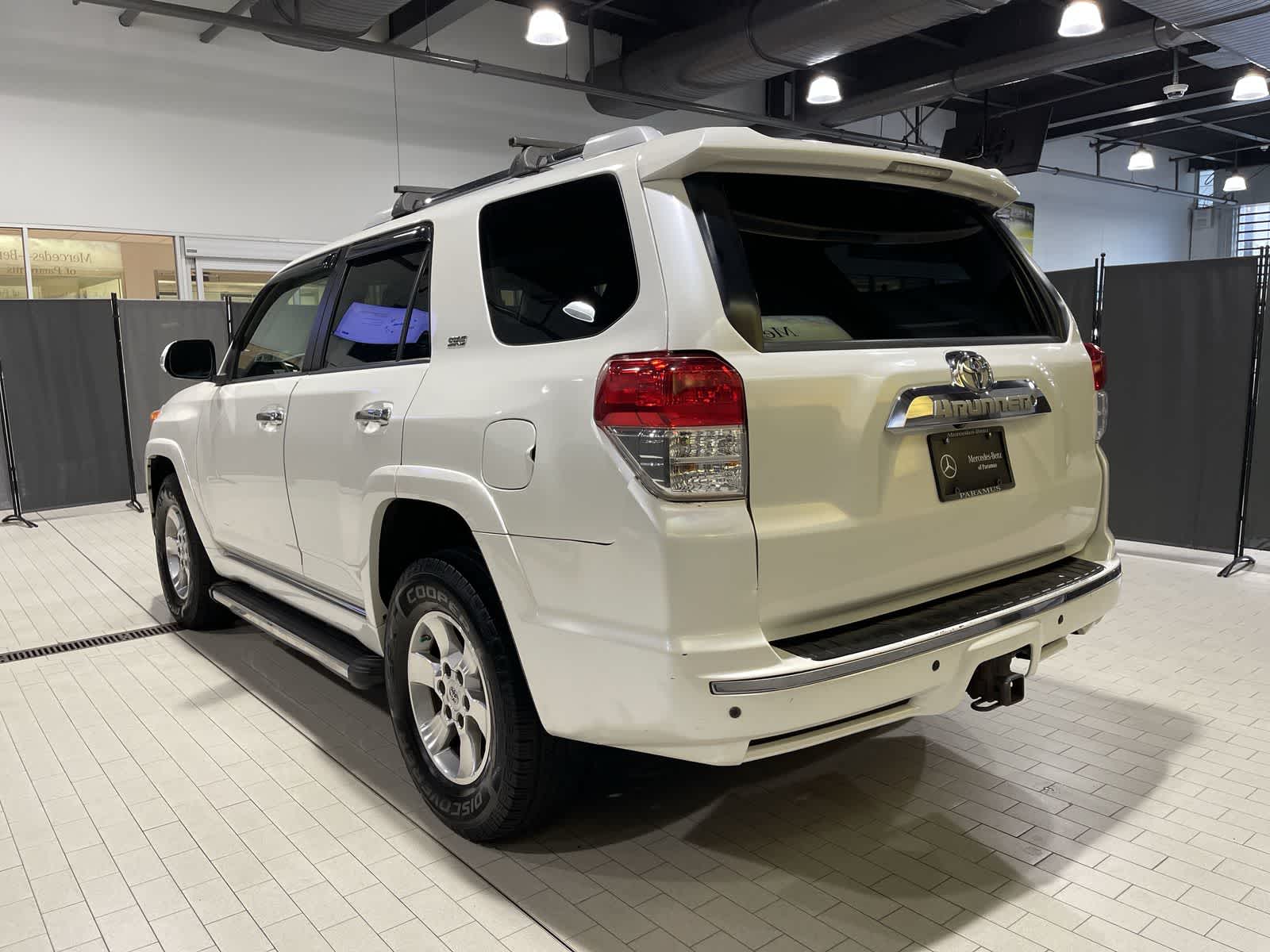 Thumbnail: 2011 Toyota 4Runner - 16